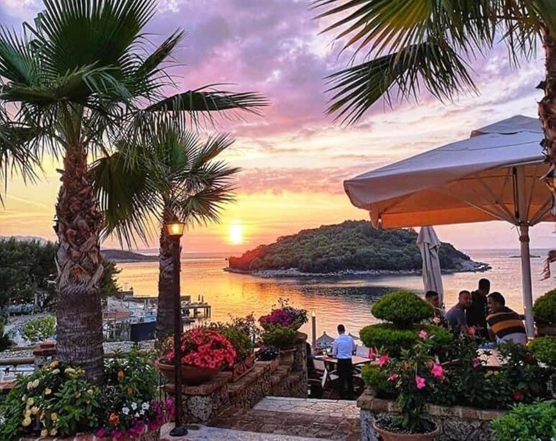 Luxury Holiday In Royal Apartment For King And Queen Sarande Exterior photo