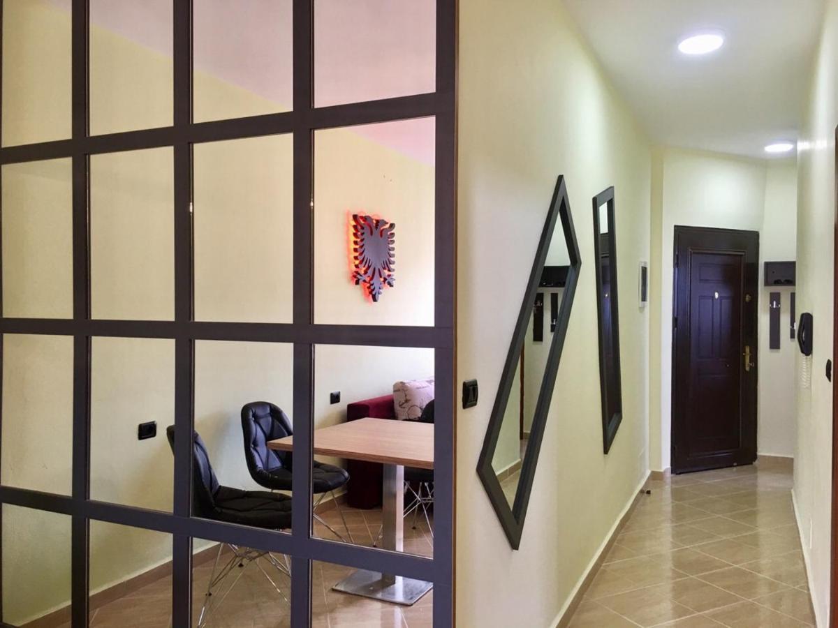 Luxury Holiday In Royal Apartment For King And Queen Sarande Exterior photo