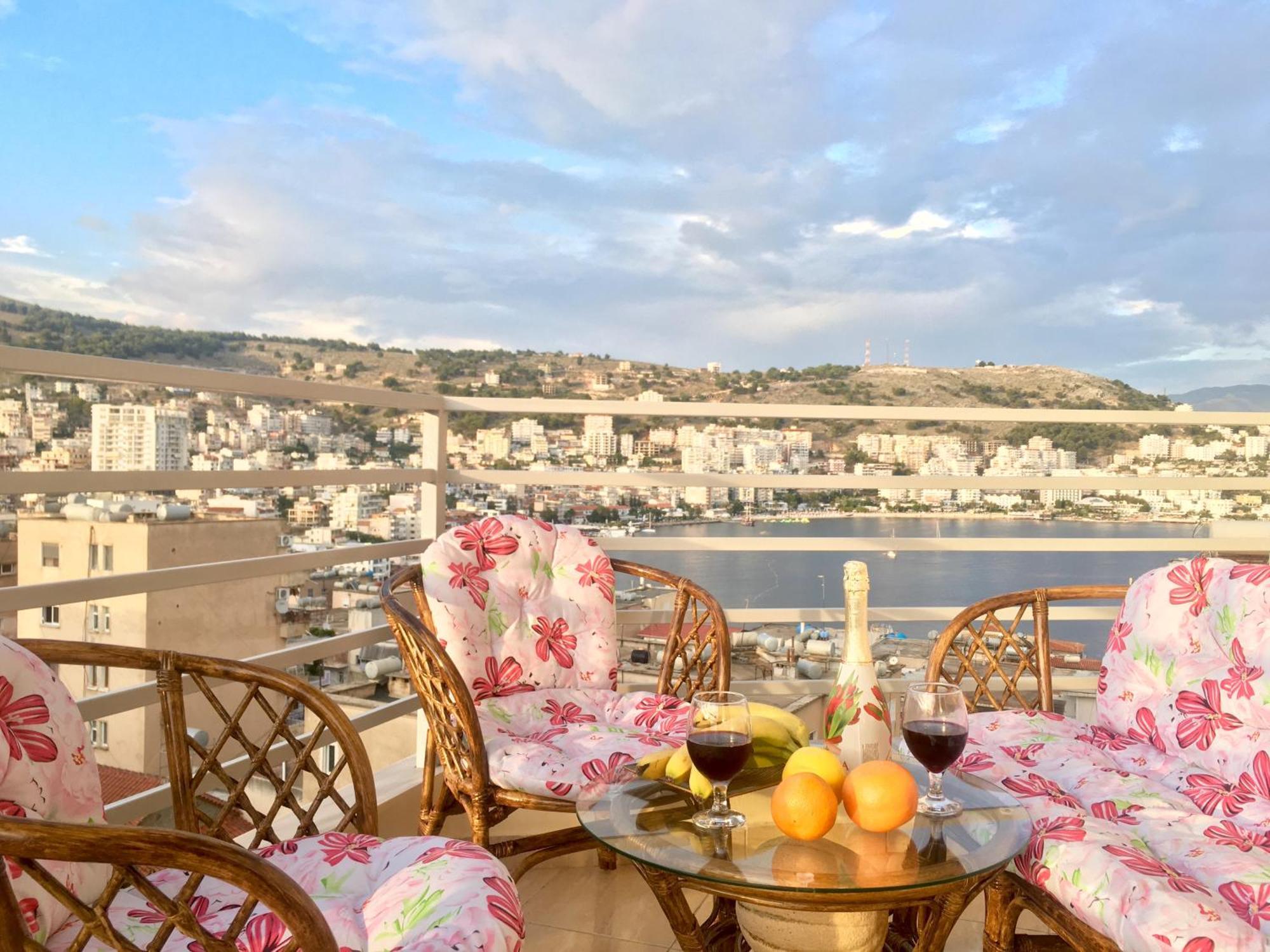Luxury Holiday In Royal Apartment For King And Queen Sarande Exterior photo